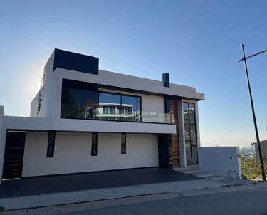 fachada de fachada en sayavedra