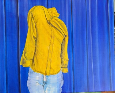 Glazing and detailing i acrylic paints for fabrics and clothing.