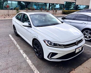 2025 Volkswagen Jetta white color