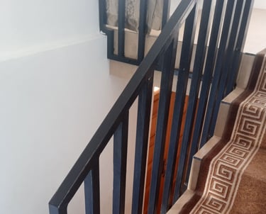 Metalni Gelenderi i Ograde za Terase | Izrada po meri Naši gelenderi i terasne ograde izrađuju se po meri