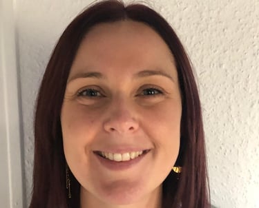 Tiffanie Curtil Directirce Lebetain-fêche l'église