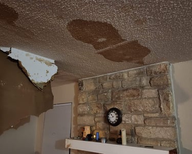 ceiling-water-damage-from-rain-in-liberty-hill-chrome-water-damage-restoration-experts