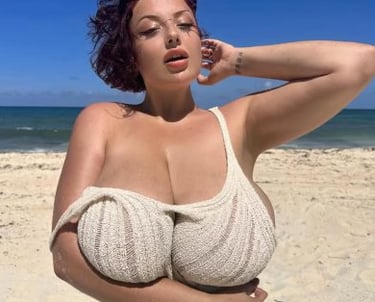Huge boobs very sexy Russian Call girl of Mumbai