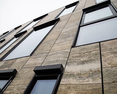 Trawertyn na elewacje szary kamień naturalny z włoch