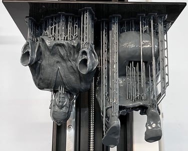 proceso de impresión 3D de resina para figuras de belen artesanales impresas en 3D