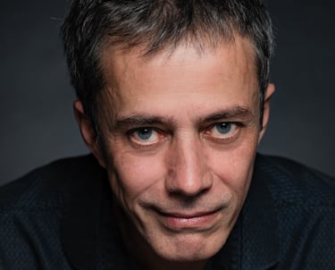 Portrait Studio Homme - book comédien - © Virginie Bouilhac