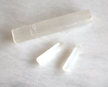 Selenite stick & polished towers with point