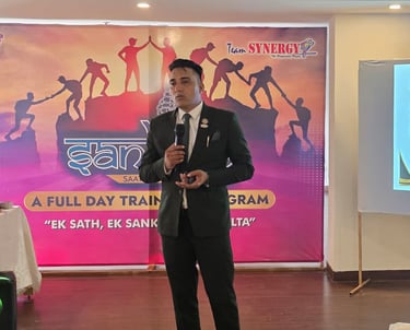 Mintu Yadav delivering an inspirational keynote speech on mindset and leadership.