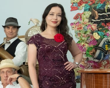 Svetlana Saenger, singer in Mazel Tov Kocktail Hour