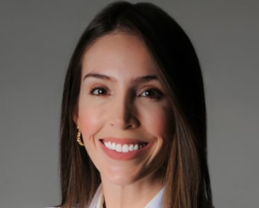 Dra. Raíssa Vasconcelos Souza Maldonado DERMATOLOGISTA