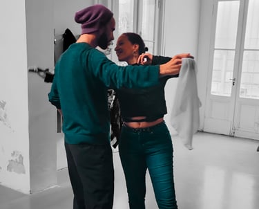 Estudiantes de Noelia en pleno baile de Zamba, mostrando la libertad de expresión y el bienestar