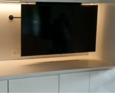 sistema descensor para tv