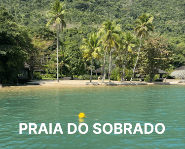 Imagem da praia do sobrado, uma praia em Paraty