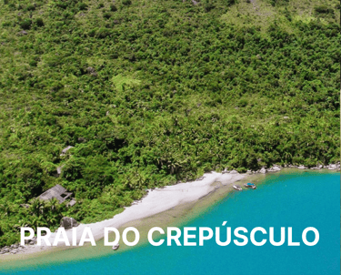 Imagem da praia do crepúsculo, uma praia em Paraty
