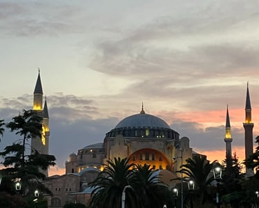 Hagia Sophia at sunset, Türkiye mosque