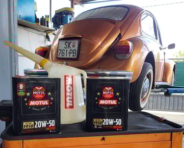 VW Buba олдтајмер со Motul classic 20w50 – сервис и одржување во Tuning Garage Up Скопје