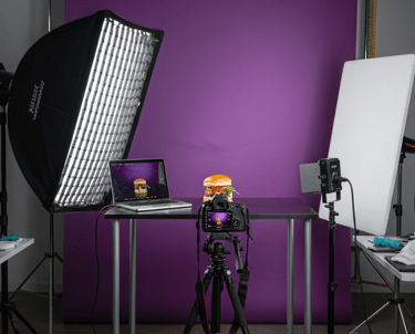 Estudio de grabación de Salcedo Agencia para fotografía y vídeo corporativo en Murcia.