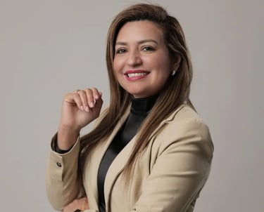 Rosmery A Young - Experta en estética y cosmetología dental con más de 20 años de experiencia