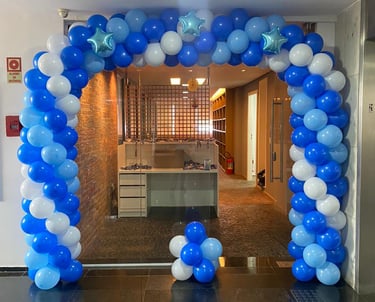 Arco de balões personalizado para convenção ou evento corporativo em São Paulo