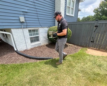 Tlc Upstate Lawn & Pest Control Spreading Granular bait