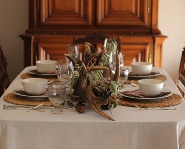 Brame des Cerfs – table automnale raffinée : art de la table et décoration naturelle et élégante.