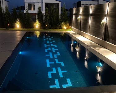 Luxus für deinen Pool im Garten, Individuelles Glasmosaik Wähle aus verschiedenen Farben und Designs