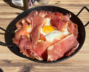 huevos rotos con jamon