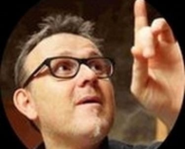 David est responsable du site web, et des pages internet de REGARDS, afin de mettre en avant les act