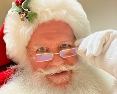 High Sierra Santa is a right jolly ol' elf.