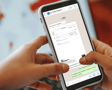 Conversa de whatsapp entre dr tiago e um cliente fictício para demonstrar receituário eletrônico