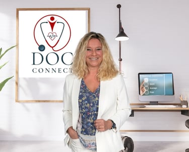 Anja Borchert im Büro von Doc Connect für die Ärztevermittlung