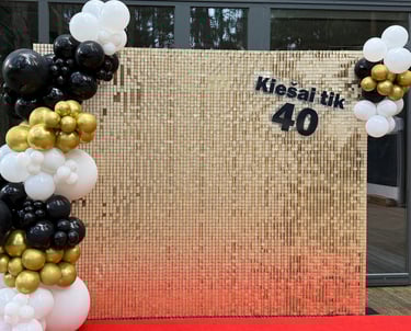 Auksinė foto sienelė, foto siena dekoras, foto siena vilnius nuoma, foto sieneles nuoma vilniuje