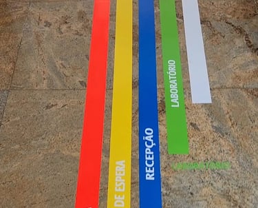linhas de identificacao da recepcao sala de espera laboratório e consultórios médicos