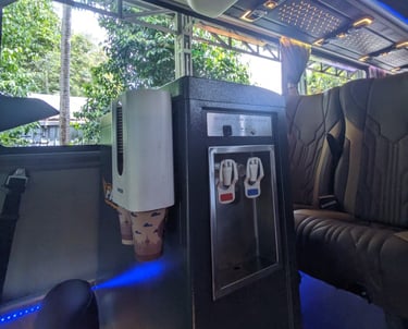 Fasilitas Dispenser Sewa Bus Jogja