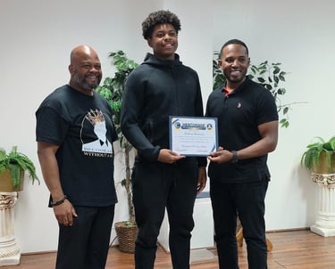 Mentee receiving certificate