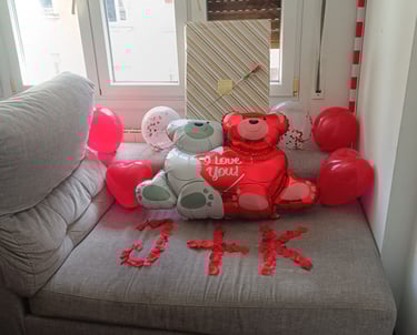 Salón decorado para día de san Valentín