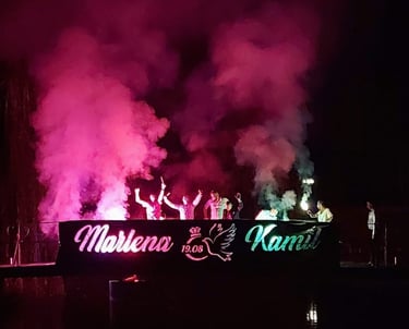 imiona nowożeńców atrakcja weselna pirotechnika ślub baner