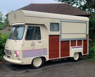SHWEET Van, available for private hire or events. Gelato, Waffles, Drinks, Cakes and Snow Cones