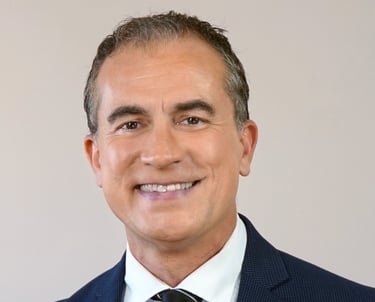 Giuliano Ciabatta bilingual creative producer and AI content evaluator