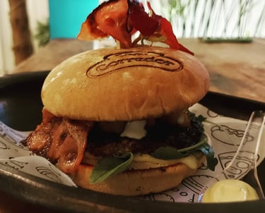 Hamburguesa Artesanal Tamal Quindiando Restaurante del Corredor La Tebaida Quindío