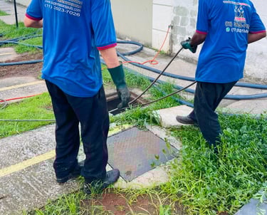 desentupimento da rede de esgoto