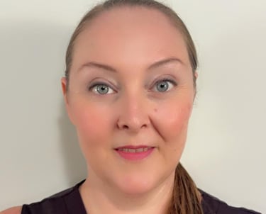 "Nicole Muir, profesora de inglés online para adultos hispanohablantes."