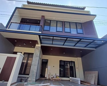 rumah modern dengan fasad conwood
