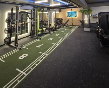 Functional training area, Μηχανήματα δύναμης & Ελεύθερα βάρη σε μικρά groups