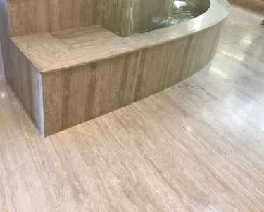 Trawertyn na podłogę klasyczny brązowy włoski