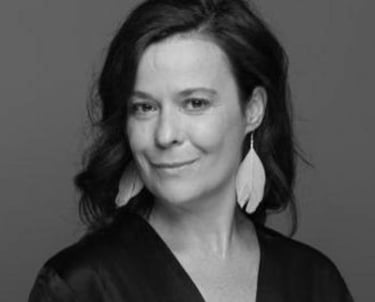 Zeynep Kaçar, auteure de romans et de théâtre turque