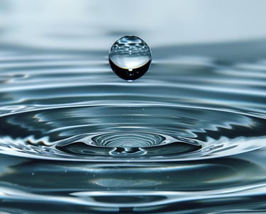 Water droplet ripple – hero image introducing full shower replacements.