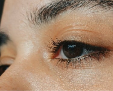 Close-up of Perfectly shaped eyebrows shaping Bradford with a natural arch.