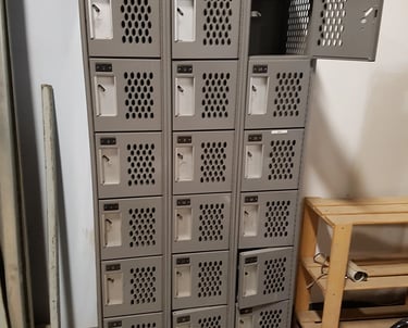 multi tear storage lockers