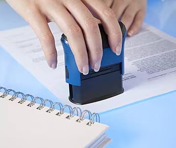 东方翻译公证办公室公证服务，专业严谨保密 Notary services at Eas